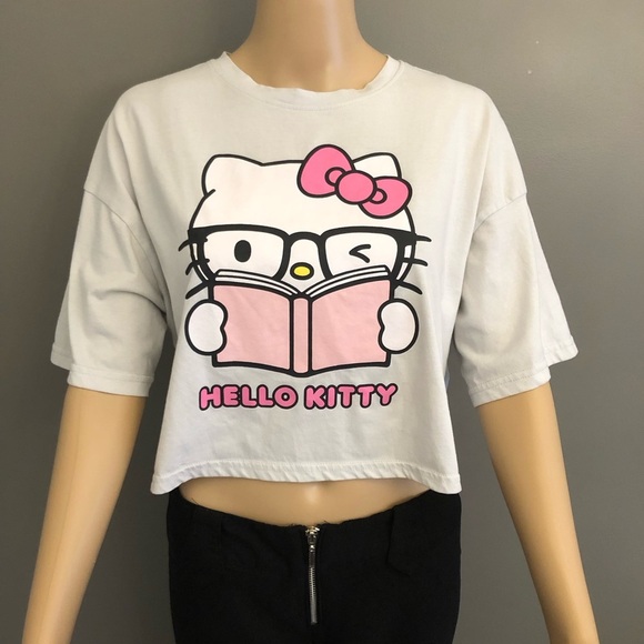 Hello Kitty Oversized Crop Top Graphic Gray T Shirt. - Picture 4 of 11